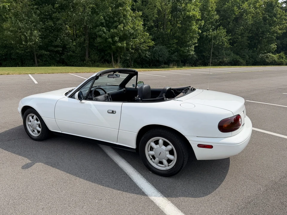 1990 Mazda NA MX-5 Miata - Image 8 of 31