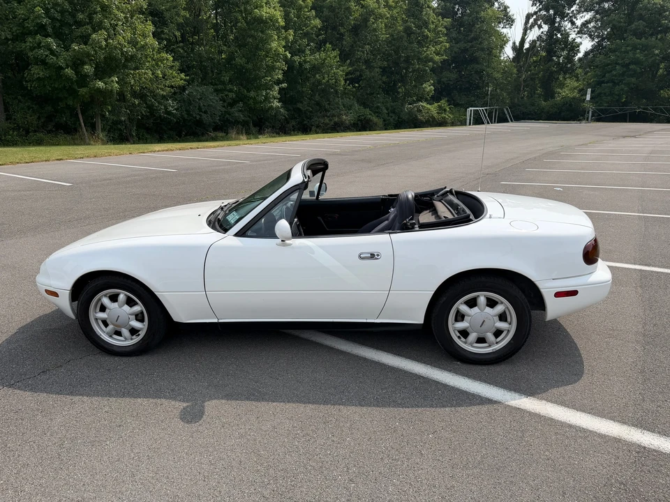 1990 Mazda NA MX-5 Miata - Image 9 of 31