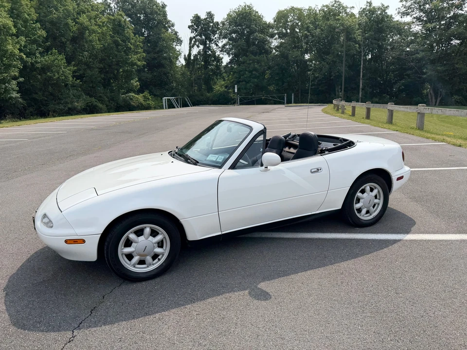 1990 Mazda NA MX-5 Miata - Image 6 of 31