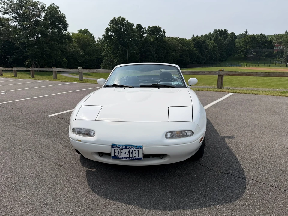 1990 Mazda NA MX-5 Miata - Image 2 of 31