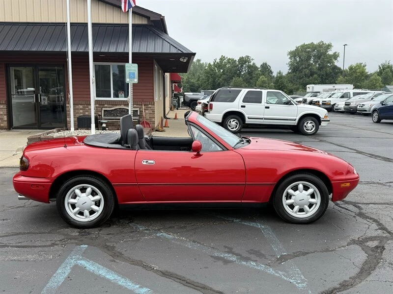 1990 Mazda NA MX-5 Miata - Image 2 of 13