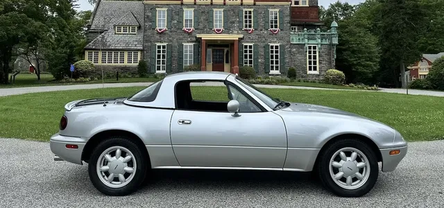 1990 Mazda MX-5 Miata Package A