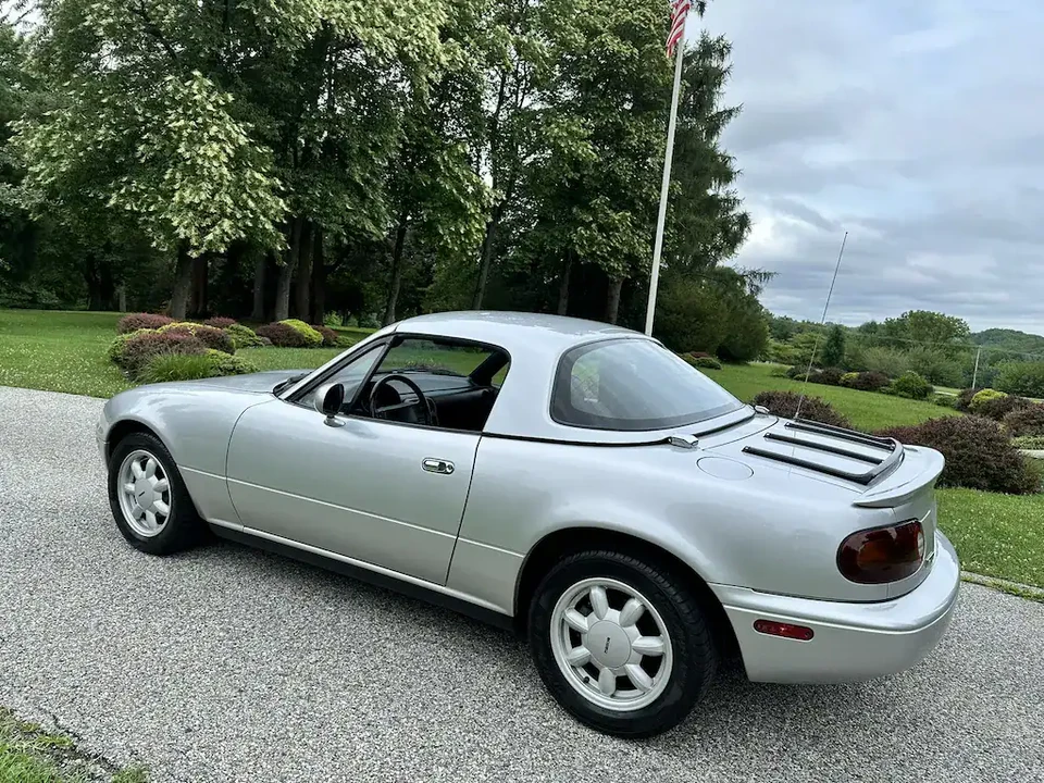 1990 Mazda NA MX-5 Miata - Image 7 of 21