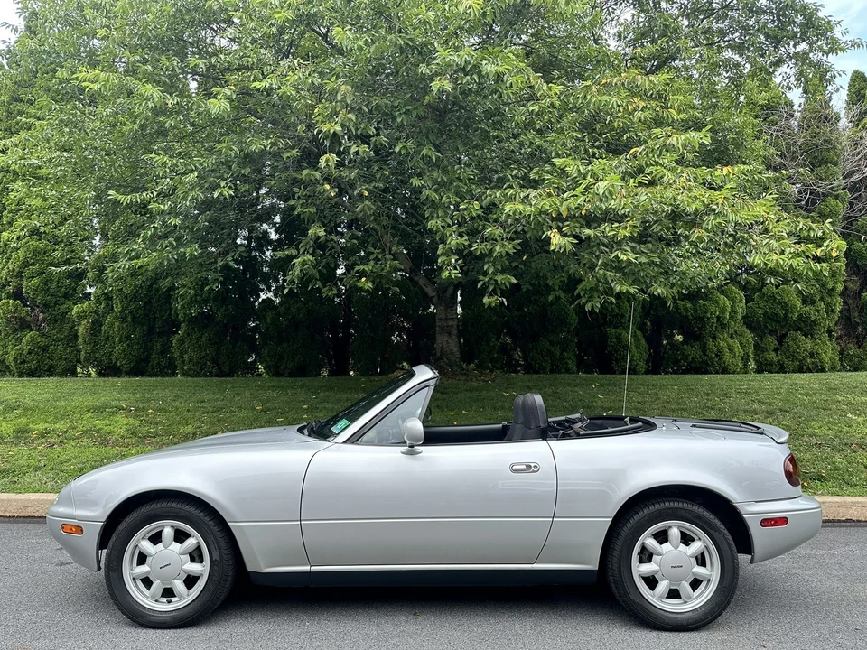 1990 Mazda NA MX-5 Miata - Image 28 of 31