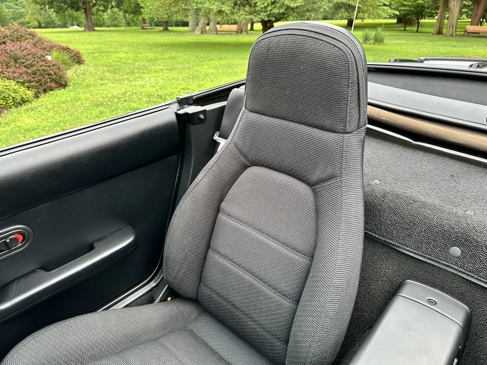 1990 Mazda NA MX-5 Miata - Image 17 of 31