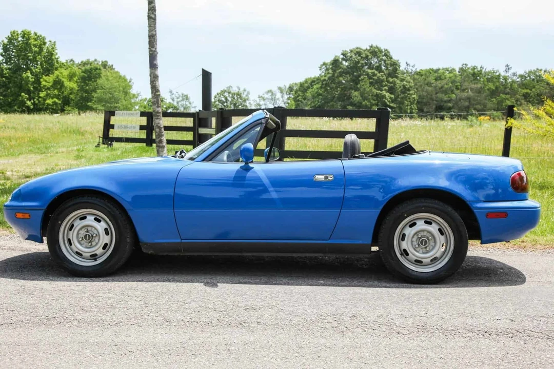 1990 Mazda NA MX-5 Miata - Image 5 of 31