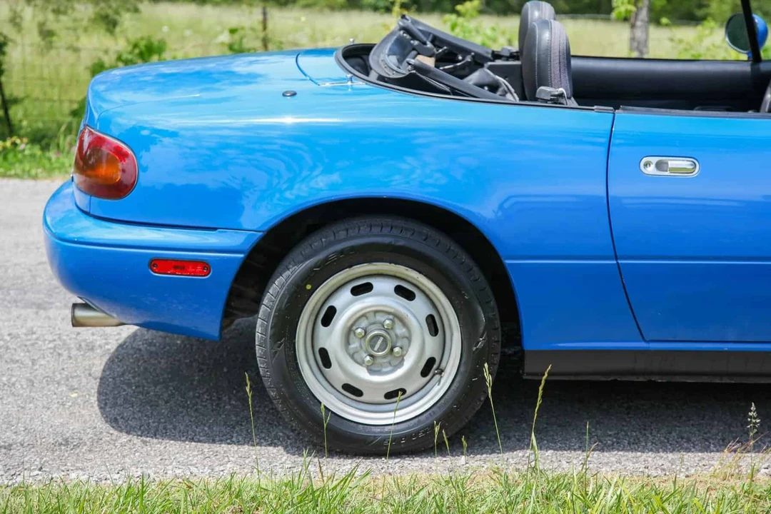 1990 Mazda NA MX-5 Miata - Image 16 of 31