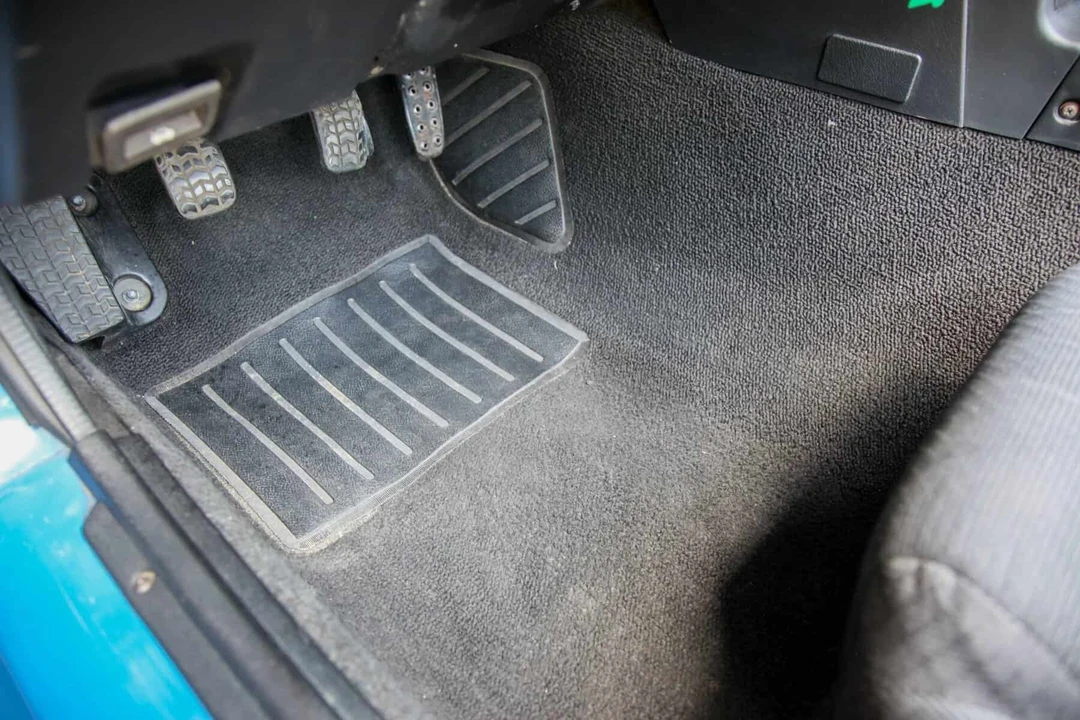 1990 Mazda NA MX-5 Miata - Image 26 of 31