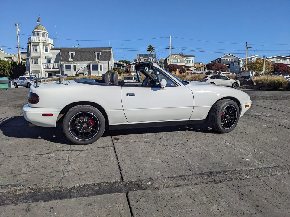 1990 Mazda NA MX-5 Miata - Image 6 of 31