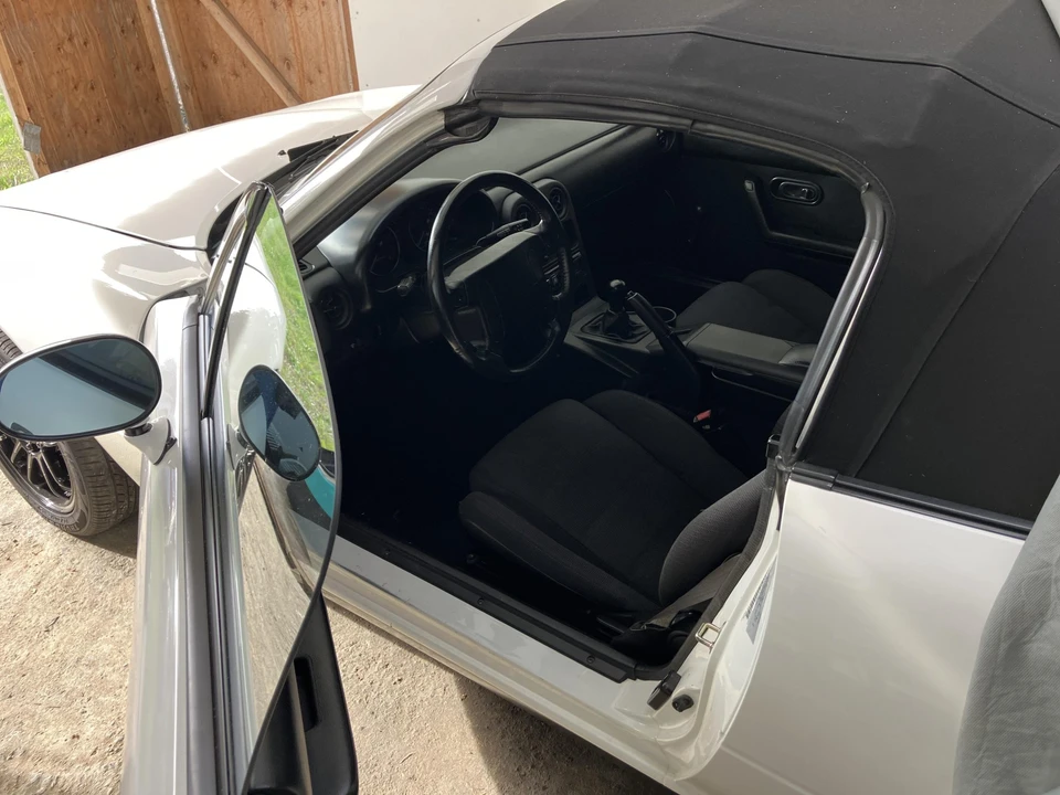 1990 Mazda NA MX-5 Miata - Image 28 of 31