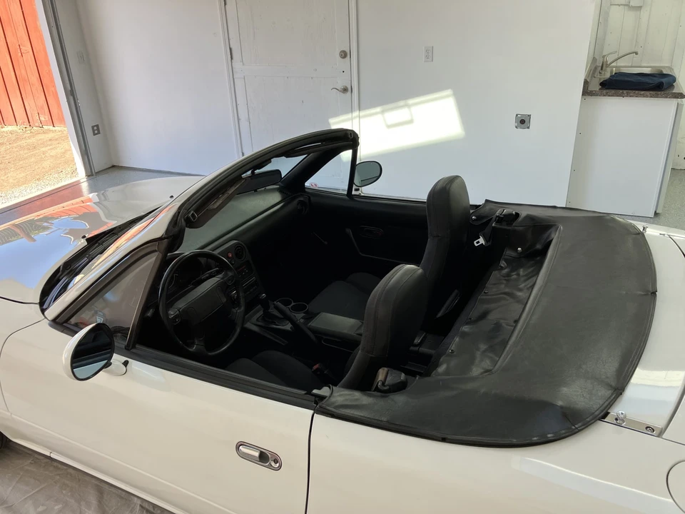 1990 Mazda NA MX-5 Miata - Image 19 of 31