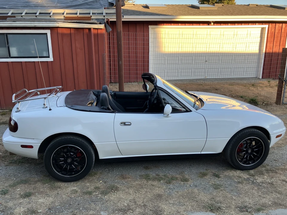 1990 Mazda NA MX-5 Miata - Image 15 of 31