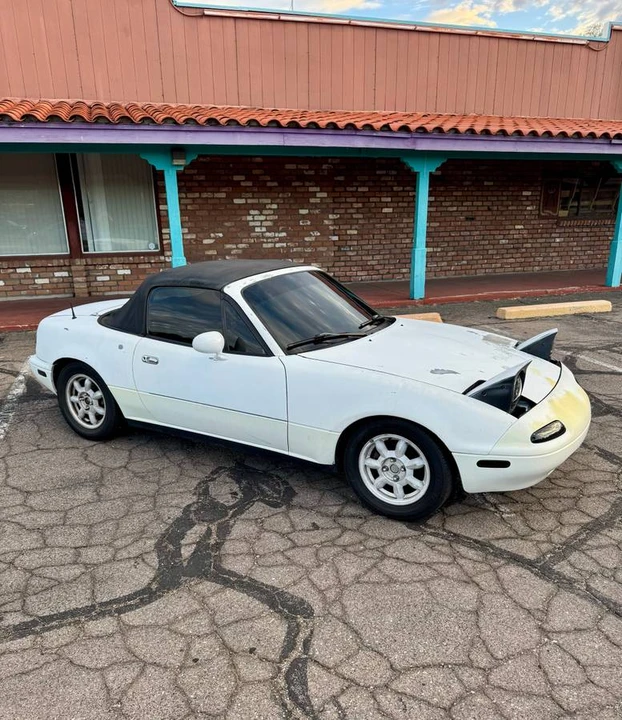 1990 Mazda NA MX-5 Miata - Image 2 of 9