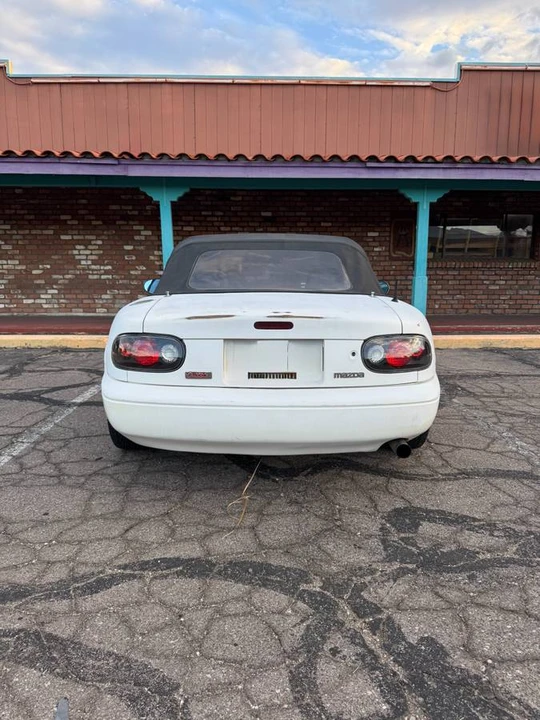 1990 Mazda NA MX-5 Miata - Image 5 of 9