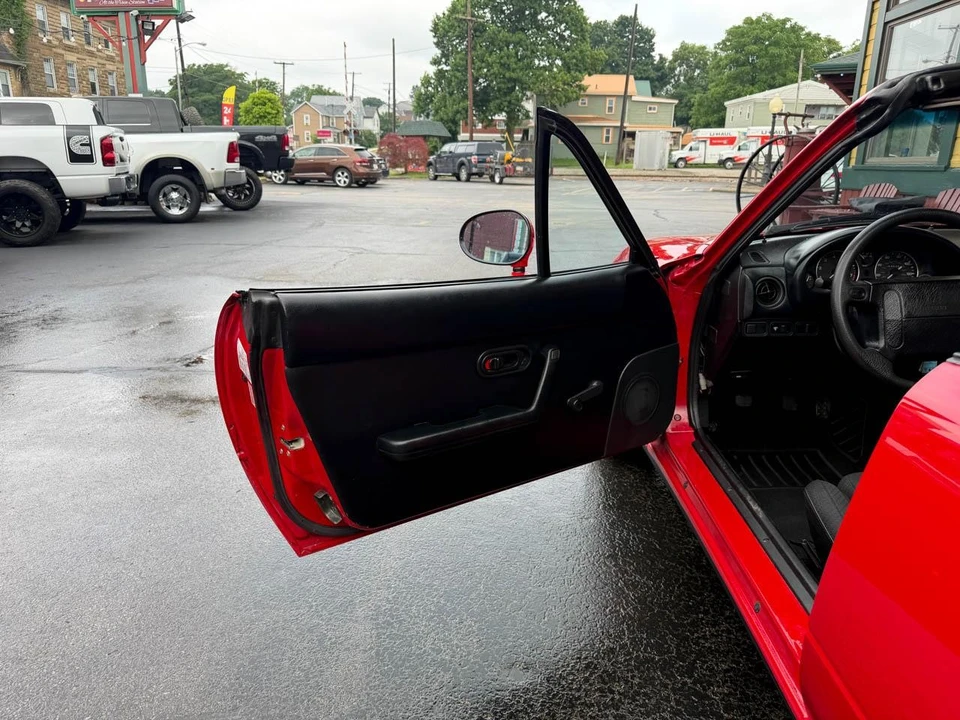 1990 Mazda NA MX-5 Miata - Image 23 of 31