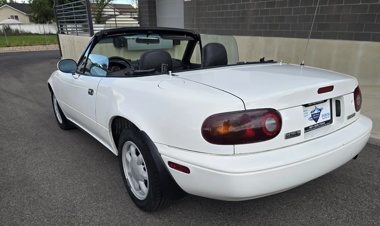 1990 Mazda NA MX-5 Miata - Image 6 of 20