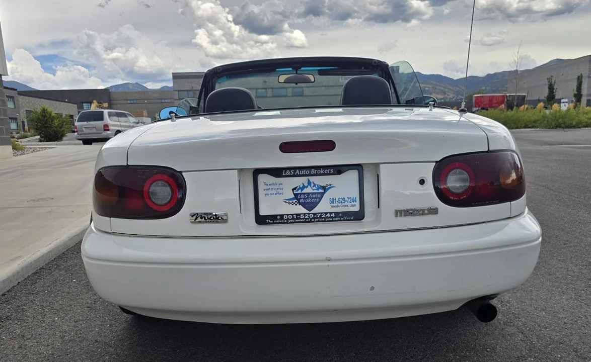 1990 Mazda NA MX-5 Miata - Image 8 of 20