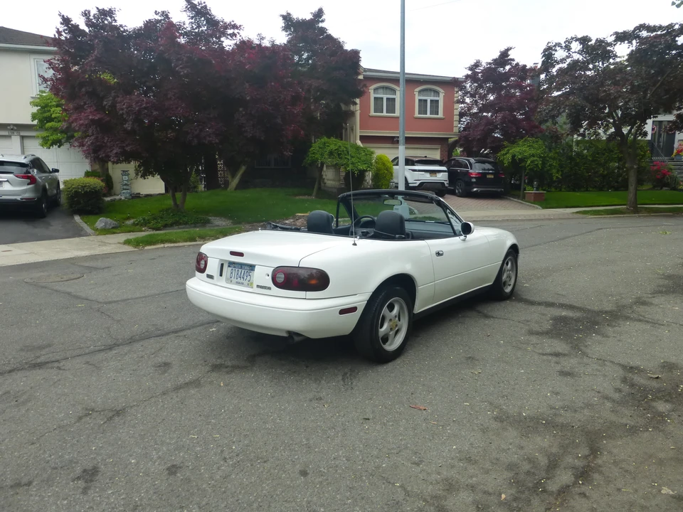 1990 Mazda NA MX-5 Miata - Image 8 of 31