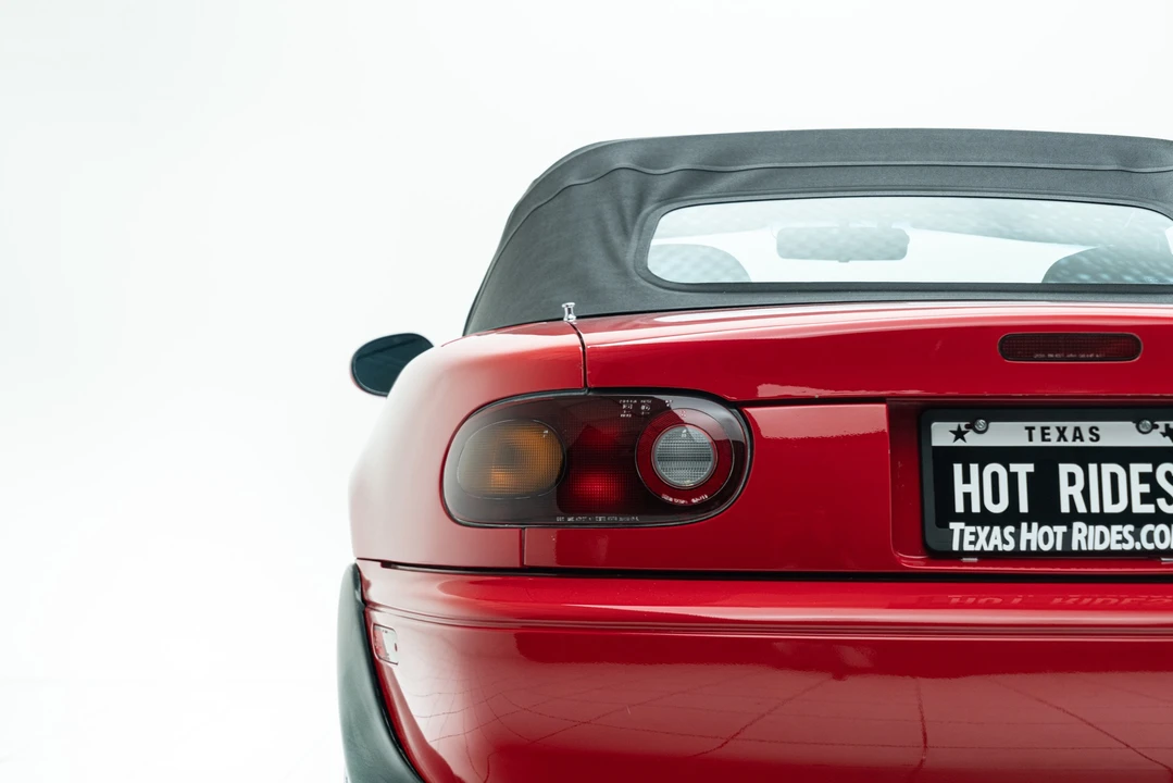 1990 Mazda NA MX-5 Miata - Image 18 of 31