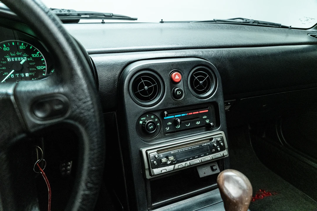 1990 Mazda NA MX-5 Miata - Image 25 of 31