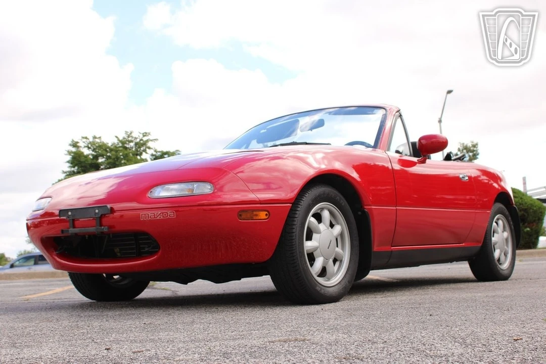 1990 Mazda NA MX-5 Miata - Image 9 of 12