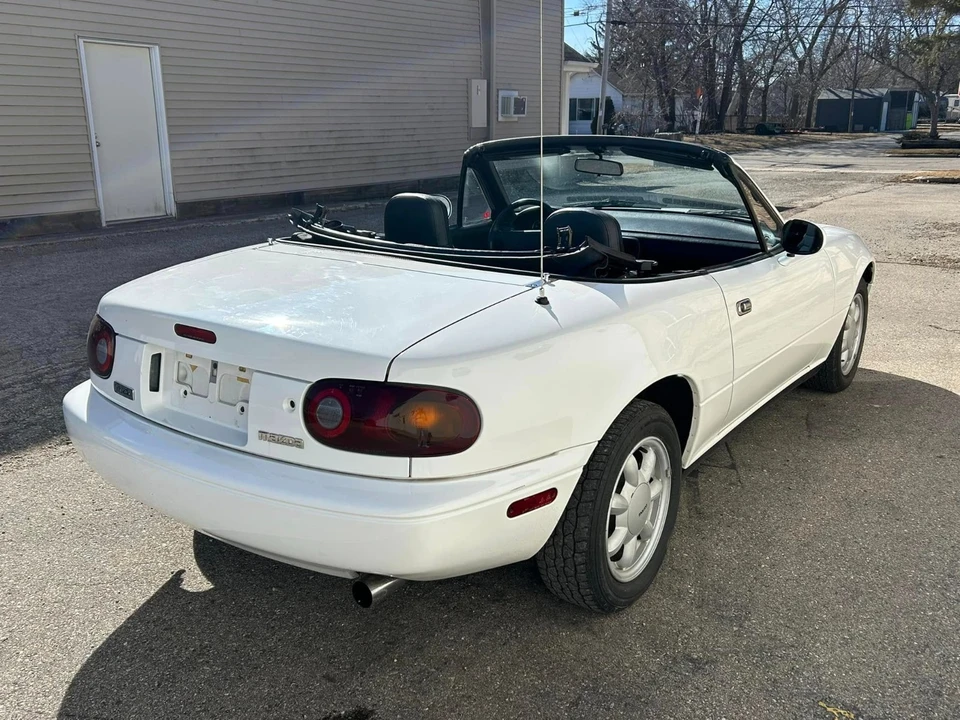 1990 Mazda NA MX-5 Miata - Image 4 of 9
