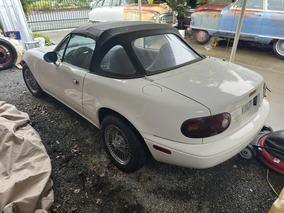 1990 Mazda NA MX-5 Miata - Image 5 of 16