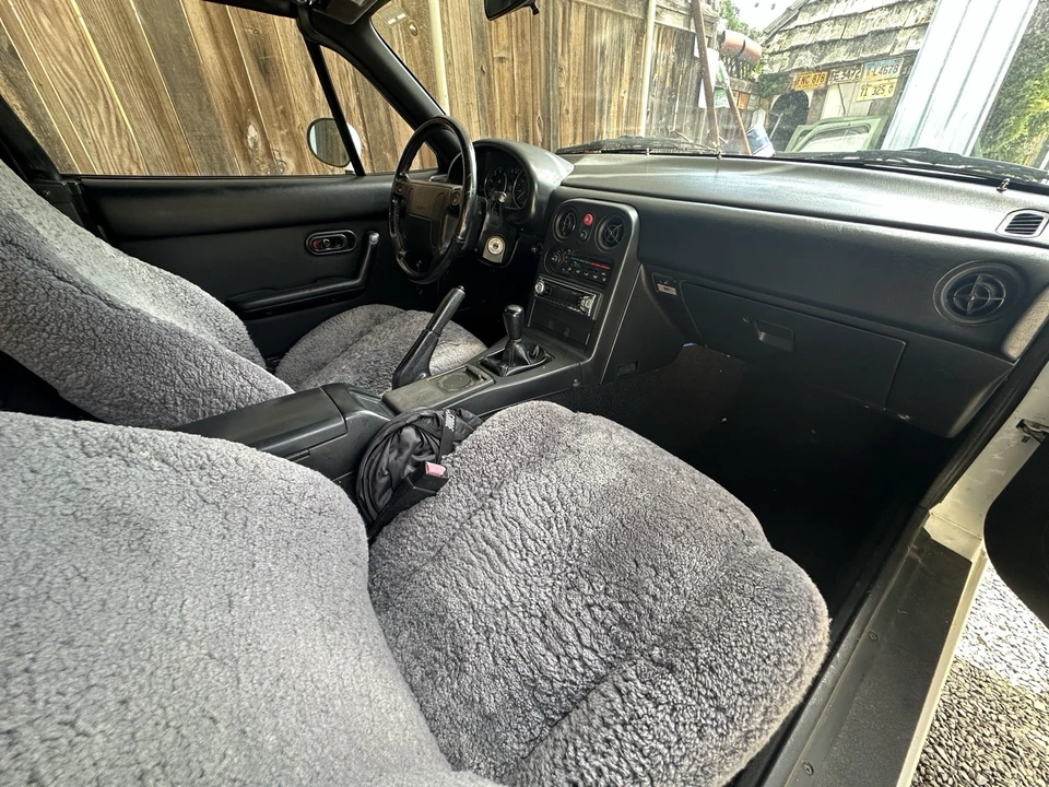 1990 Mazda NA MX-5 Miata - Image 9 of 16