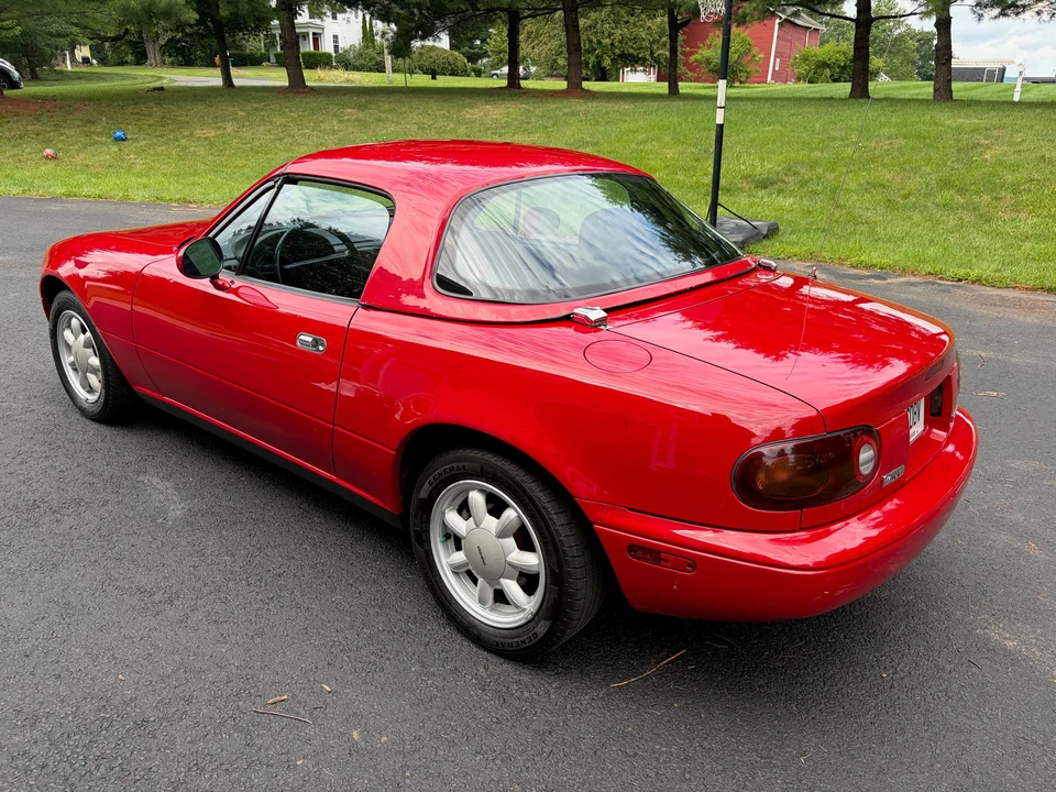 1990 Mazda NA MX-5 Miata - Image 11 of 31