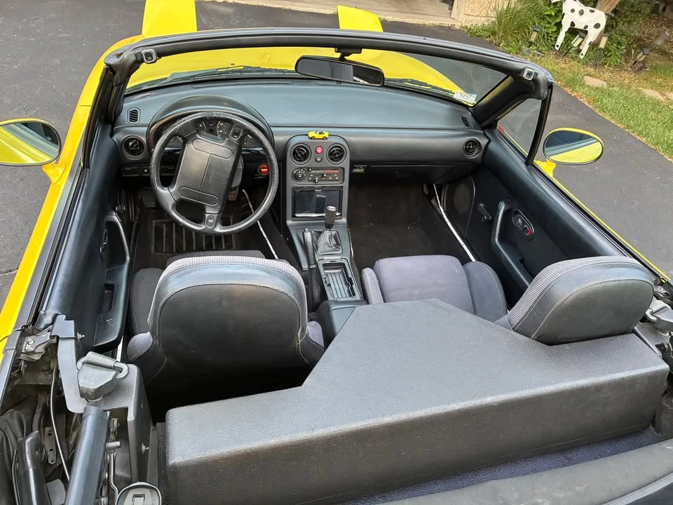 1990 Mazda NA MX-5 Miata - Image 6 of 9