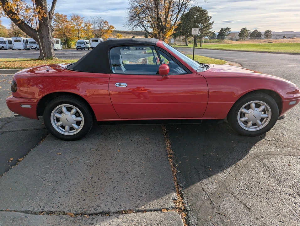 1990 Mazda NA MX-5 Miata - Image 30 of 31