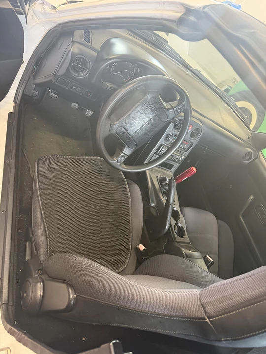1990 Mazda NA MX-5 Miata - Image 29 of 31