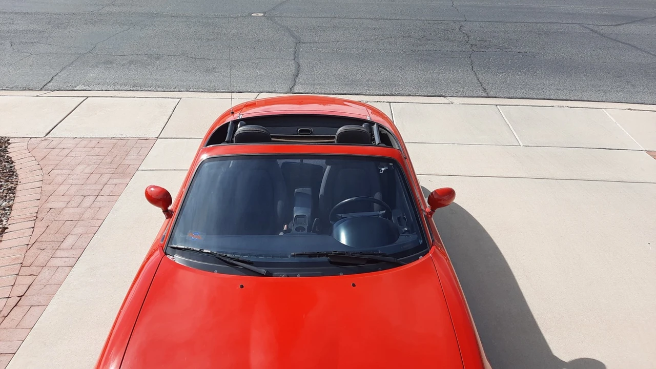 1990 Mazda NA MX-5 Miata - Image 9 of 12