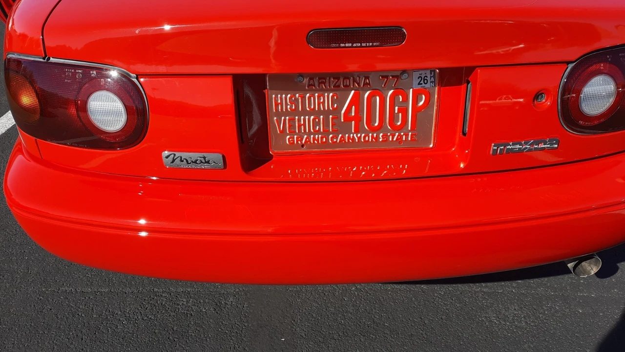 1990 Mazda NA MX-5 Miata - Image 11 of 12