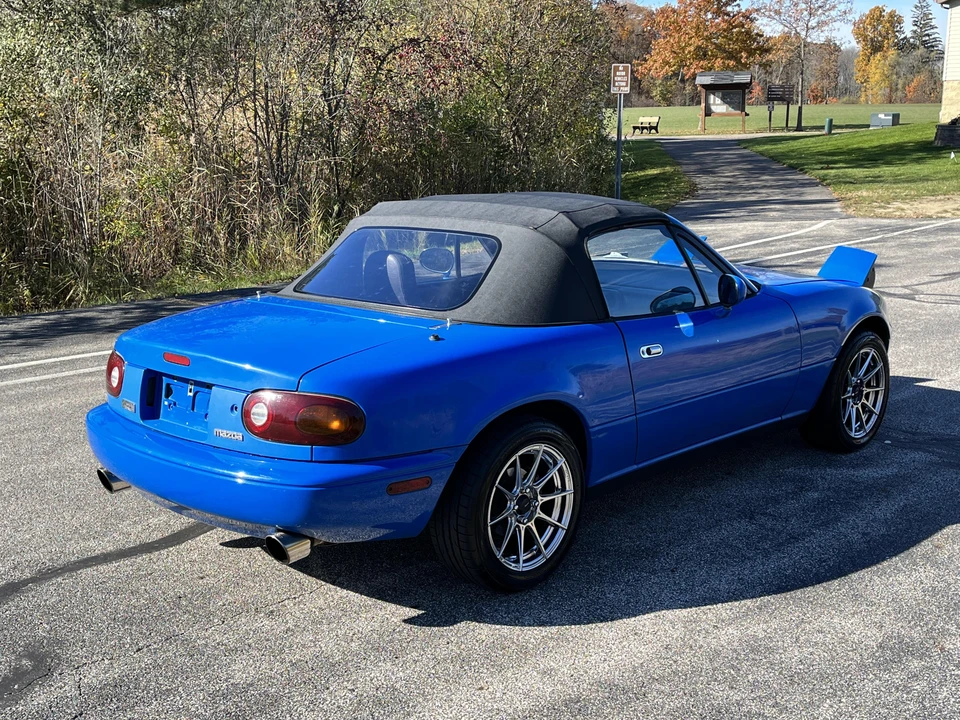 1990 Mazda NA MX-5 Miata - Image 17 of 31