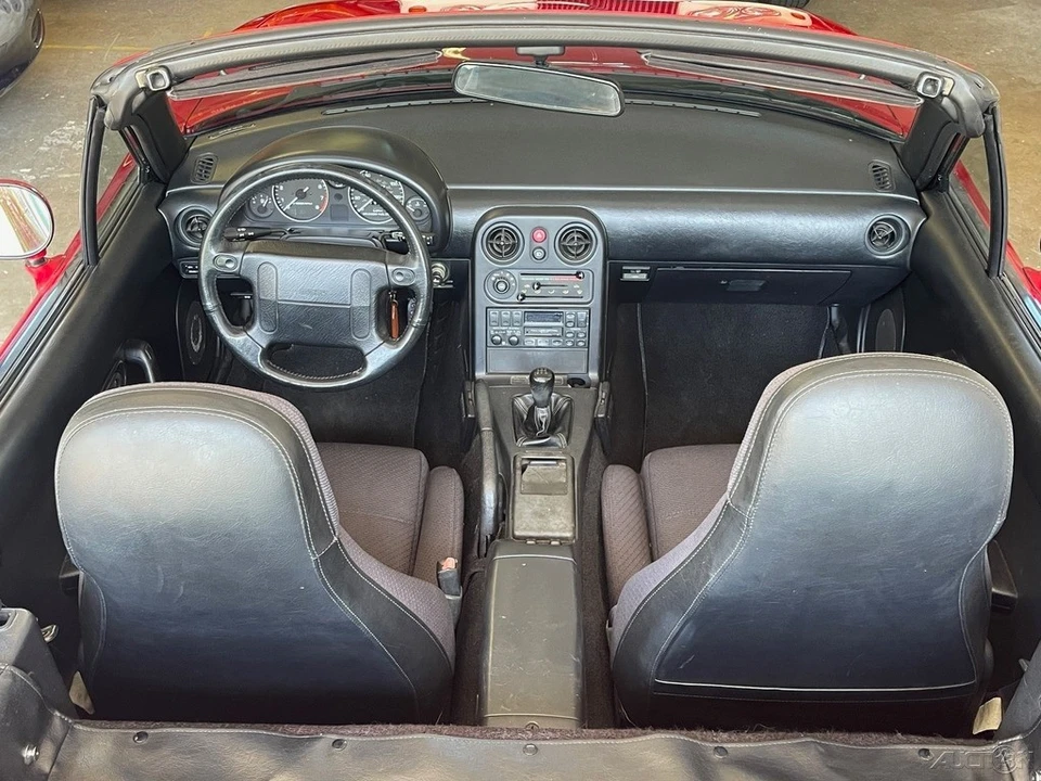 1990 Mazda NA MX-5 Miata - Image 18 of 21