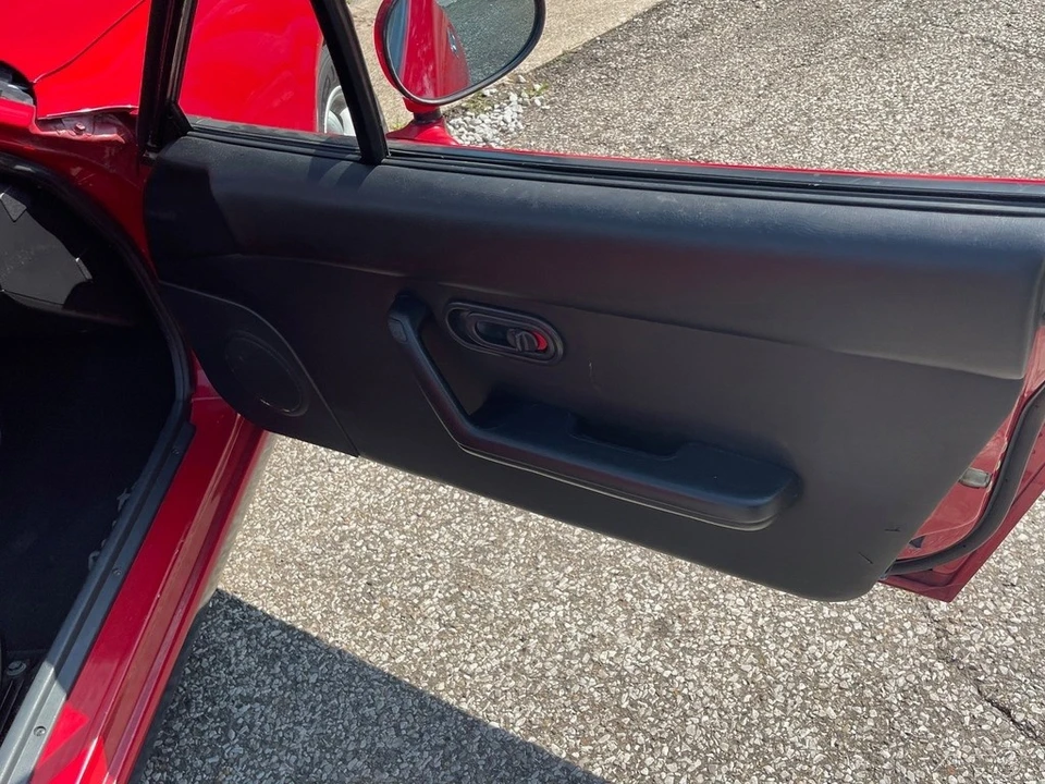1990 Mazda NA MX-5 Miata - Image 19 of 21