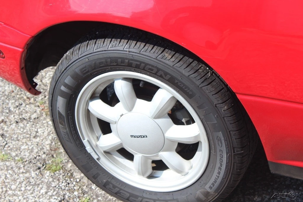 1990 Mazda NA MX-5 Miata - Image 13 of 21