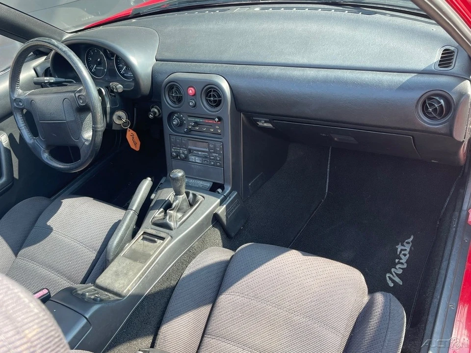 1990 Mazda NA MX-5 Miata - Image 16 of 21