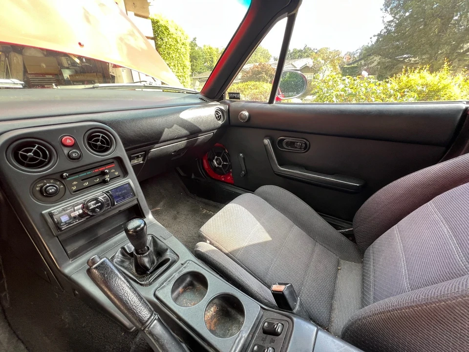 1990 Mazda NA MX-5 Miata - Image 11 of 13