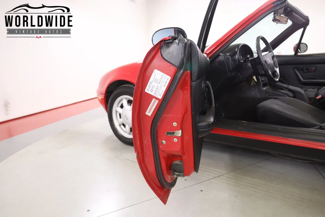 1990 Mazda NA MX-5 Miata - Image 30 of 31