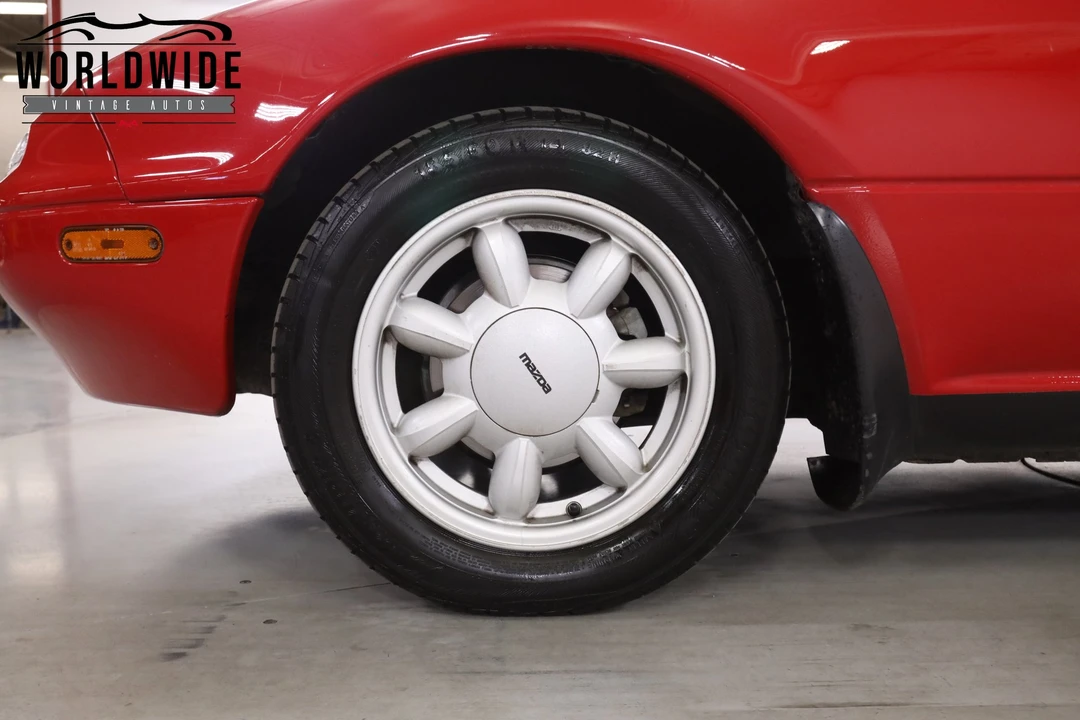 1990 Mazda NA MX-5 Miata - Image 16 of 31
