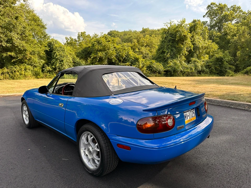 1990 Mazda NA MX-5 Miata - Image 16 of 31