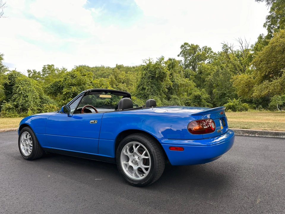 1990 Mazda NA MX-5 Miata - Image 8 of 31