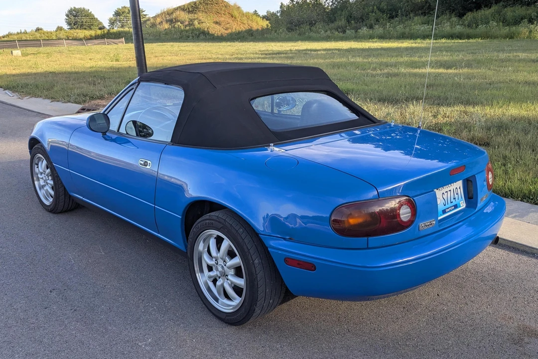 1990 Mazda NA MX-5 Miata - Image 4 of 31
