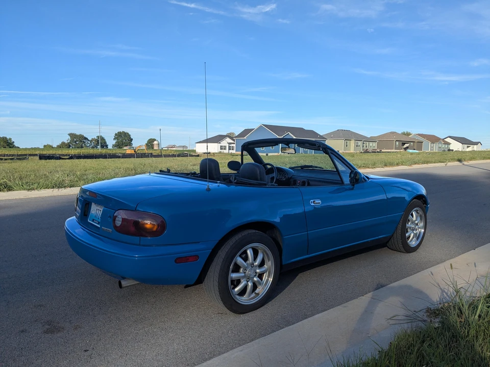 1990 Mazda NA MX-5 Miata - Image 11 of 31