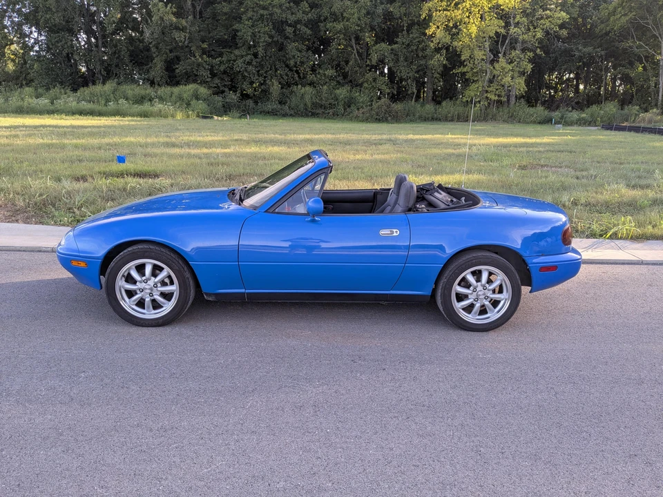 1990 Mazda NA MX-5 Miata - Image 9 of 31