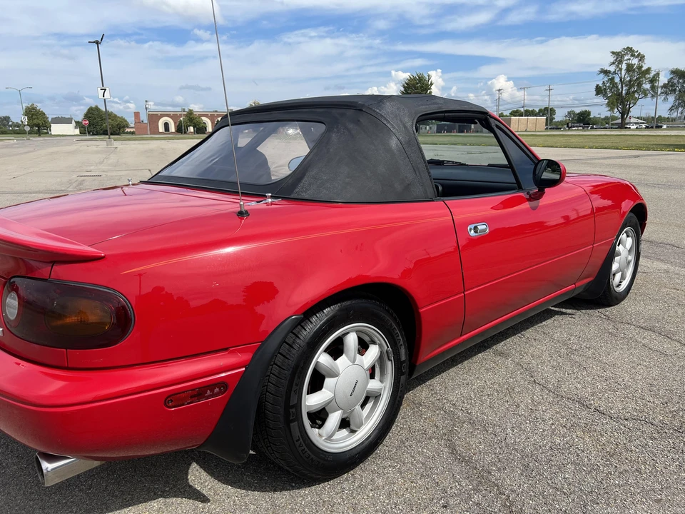 1990 Mazda NA MX-5 Miata - Image 17 of 31