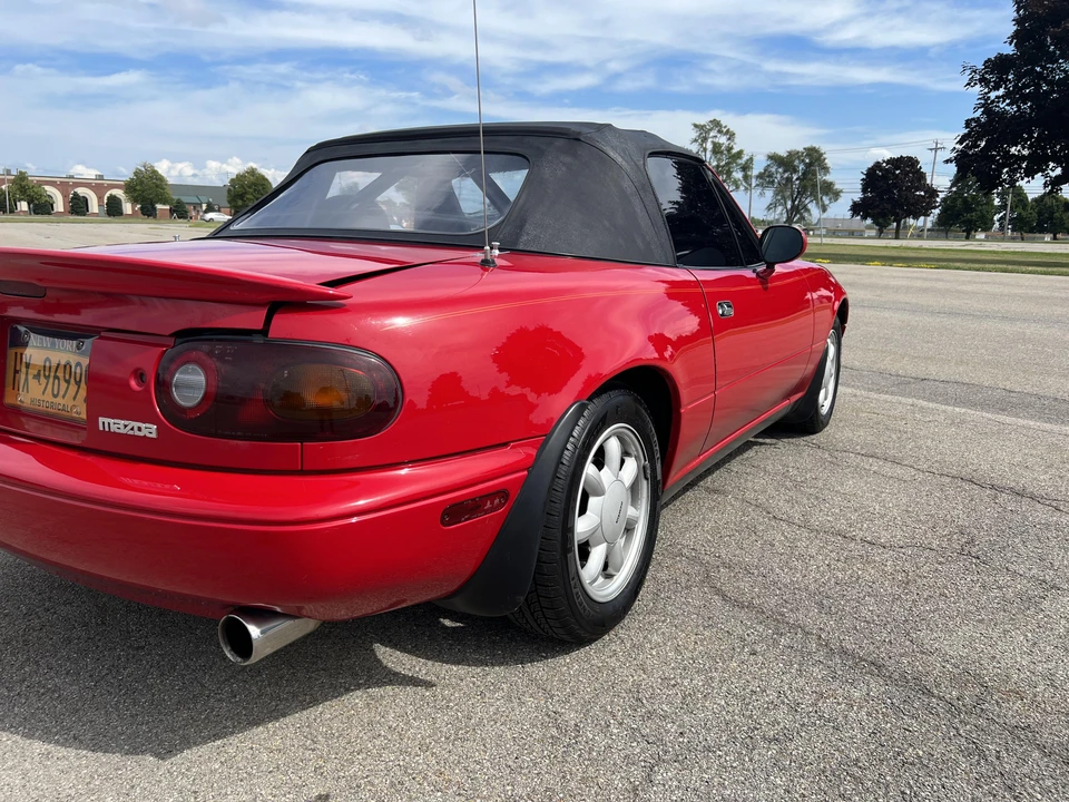 1990 Mazda NA MX-5 Miata - Image 16 of 31