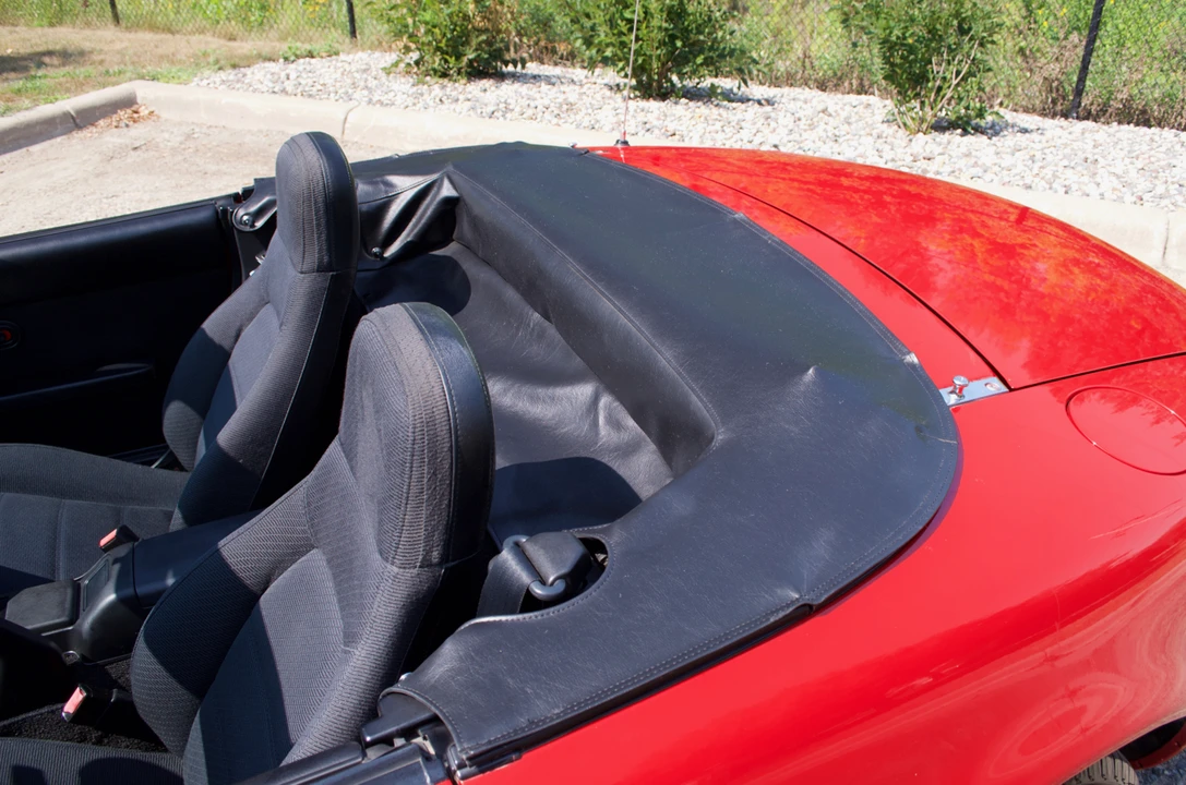 1990 Mazda NA MX-5 Miata - Image 17 of 31